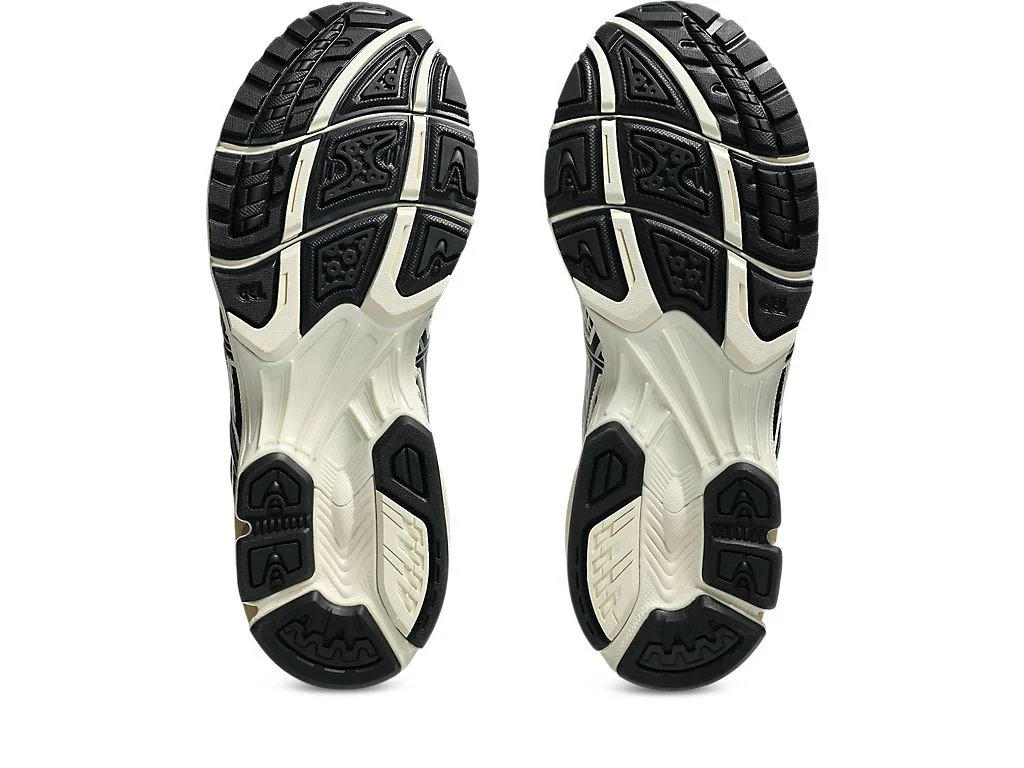 Asics - GEL-Nimbus 10.1 in Black/Cream - Image 8
