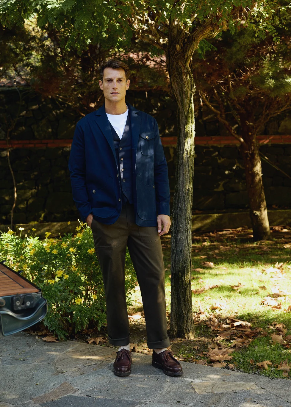 By the Oak- Hunter-Style Blazer in Navy - Image 3