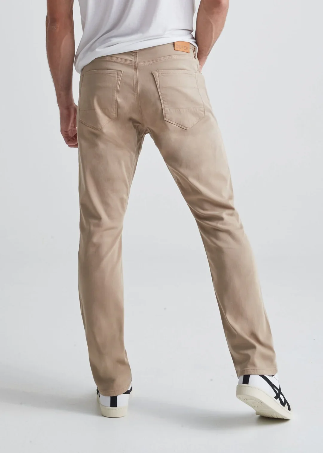 DUER - No Sweat Relaxed Taper: Desert Khaki - Image 3