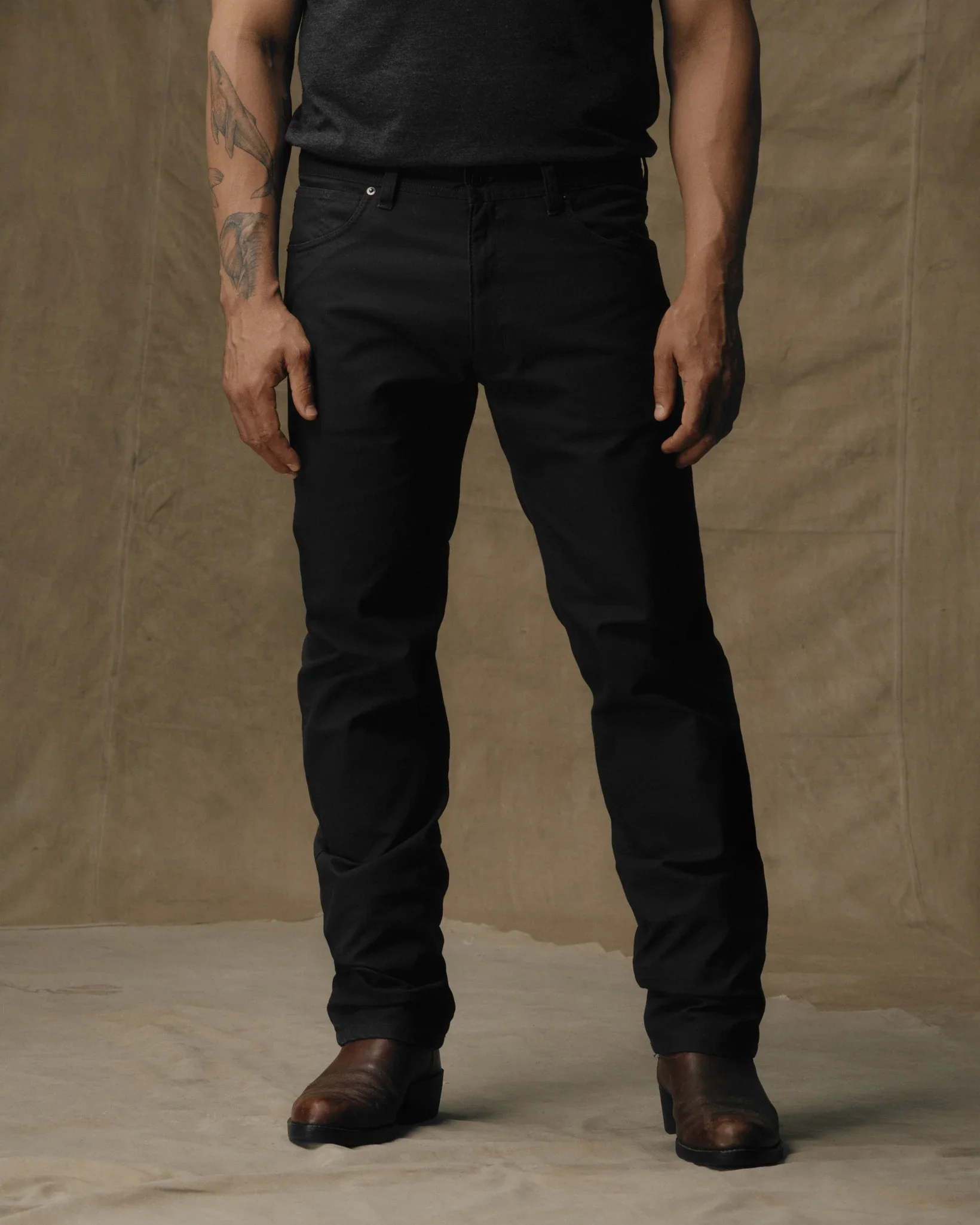 Filson - Dry Tin 5-Pocket Pant in Raven - Image 4