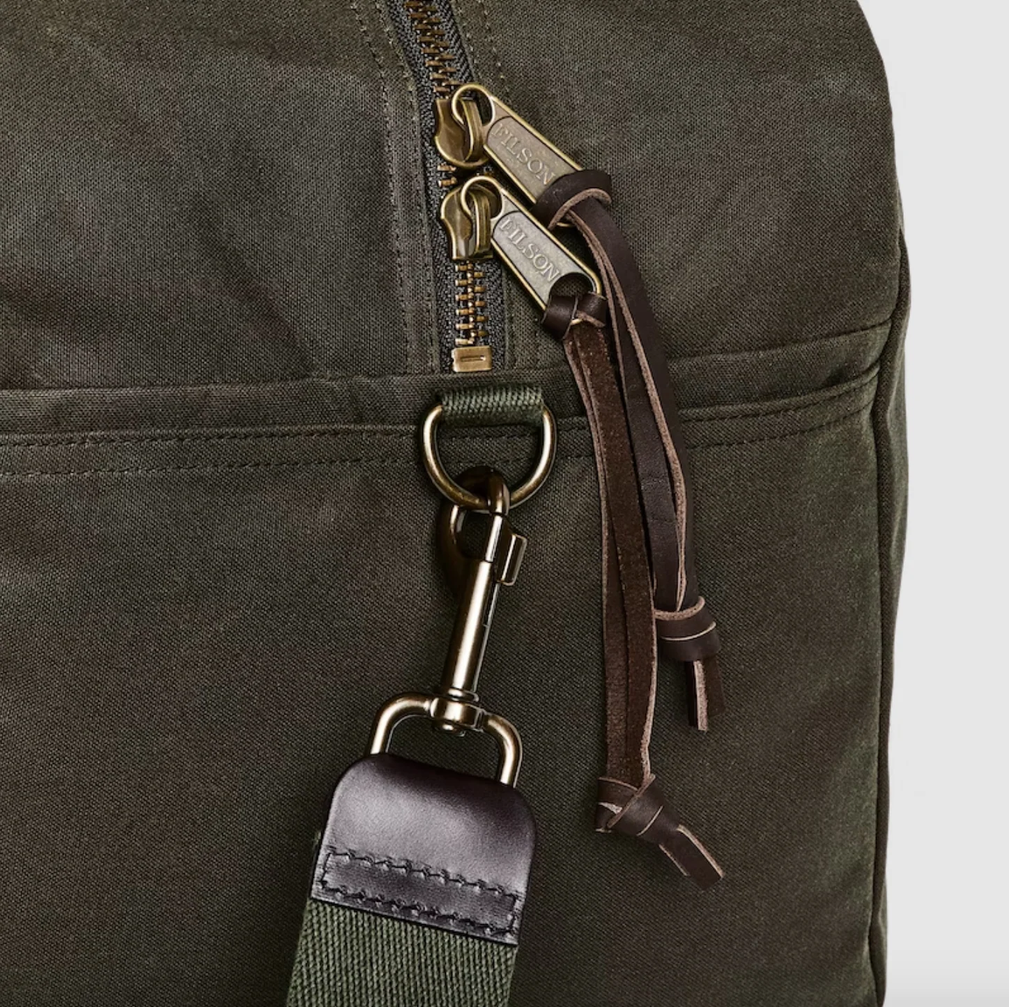 Filson- Tin Cloth Medium Duffle Bag - Image 7