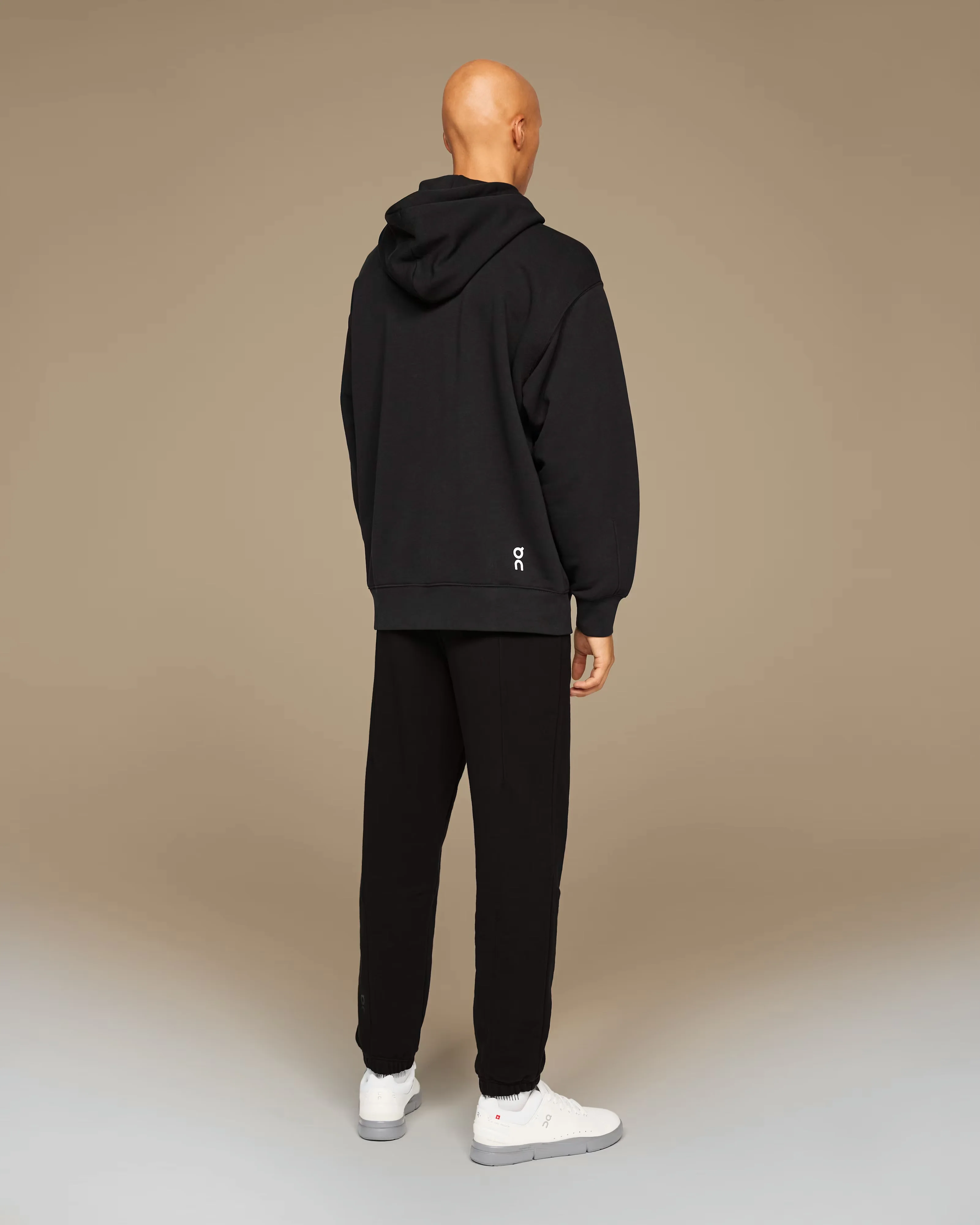 ON Running - Club Hoodie in Black - Image 3