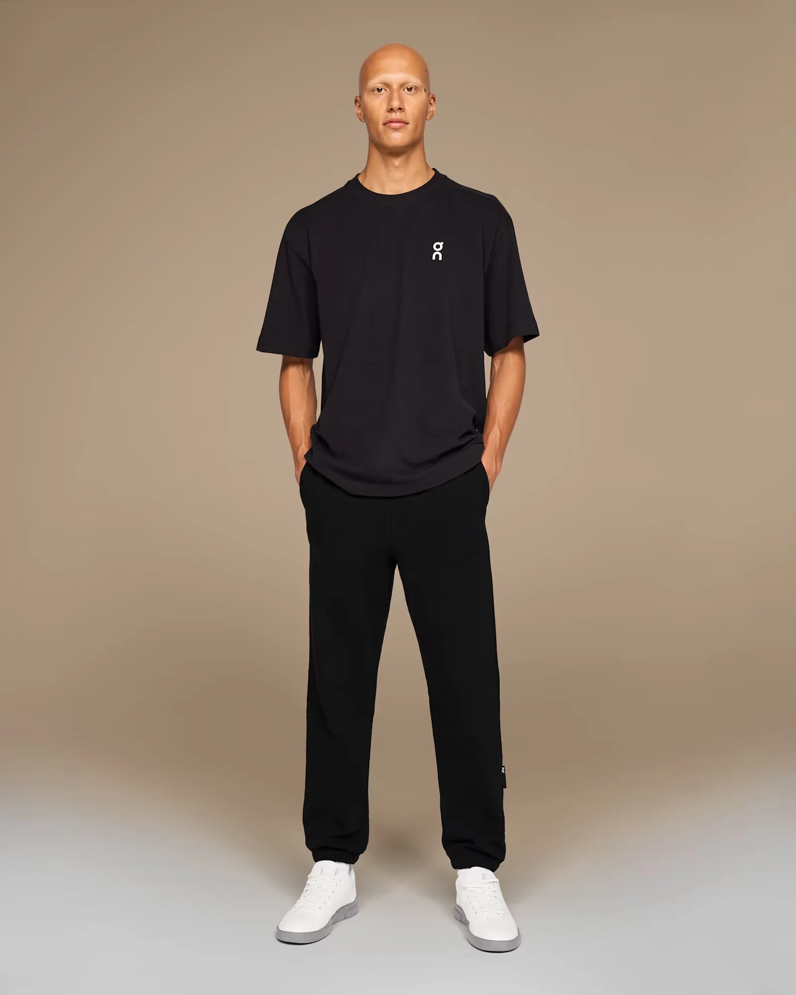 ON Running - Club Pants in Black - Image 2