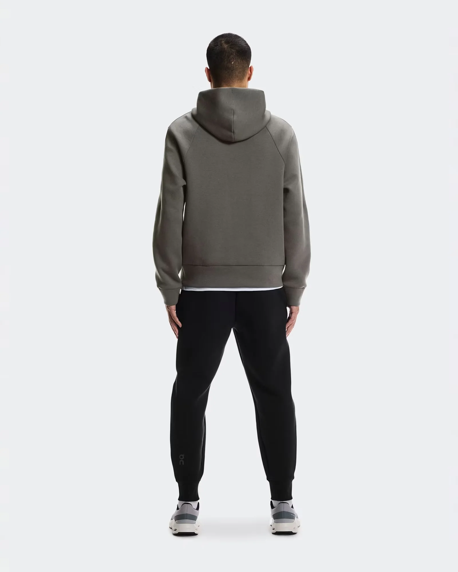 ON Running - Focus Tech Hoodie in Shadow - Image 3
