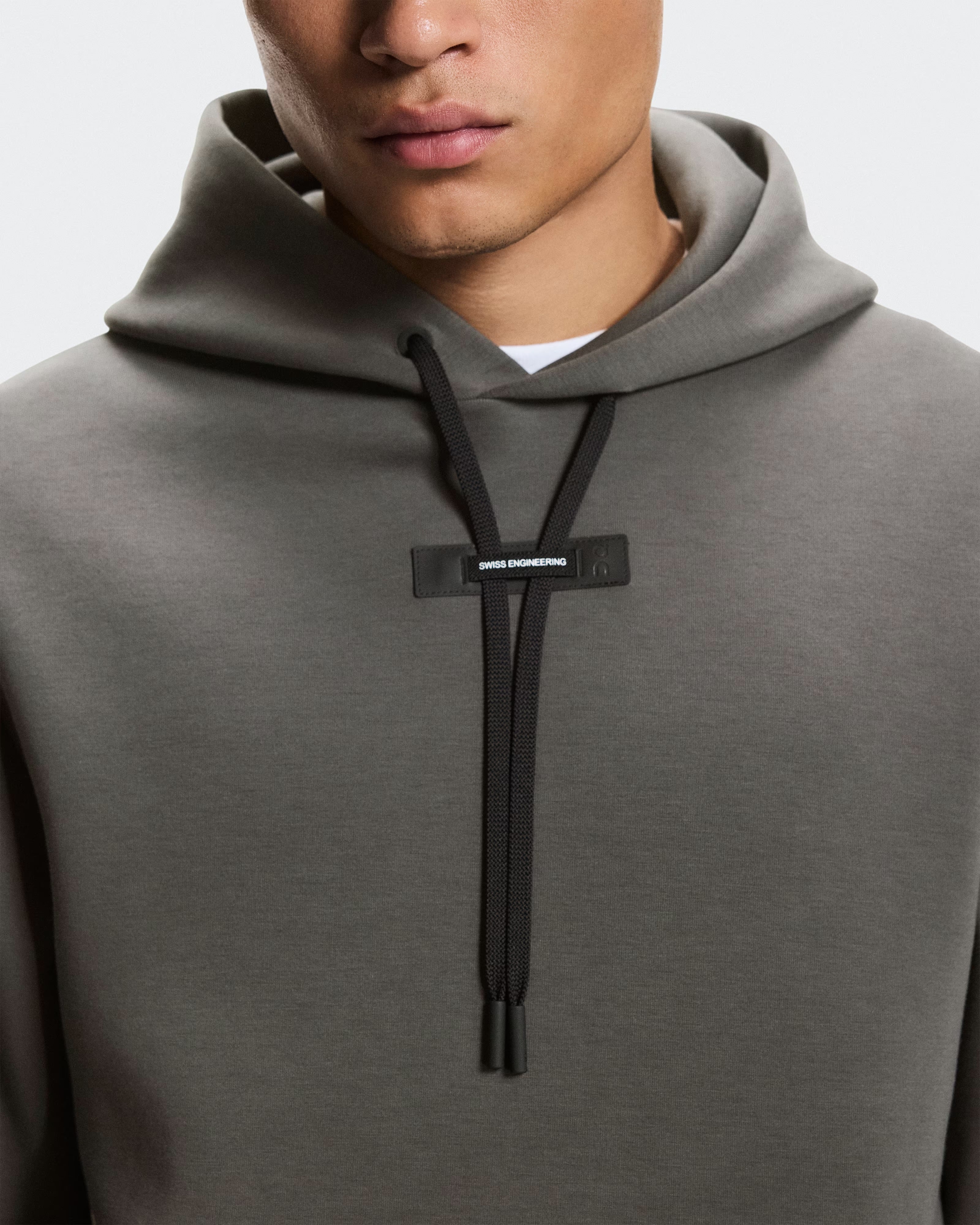 ON Running - Focus Tech Hoodie in Shadow - Image 5