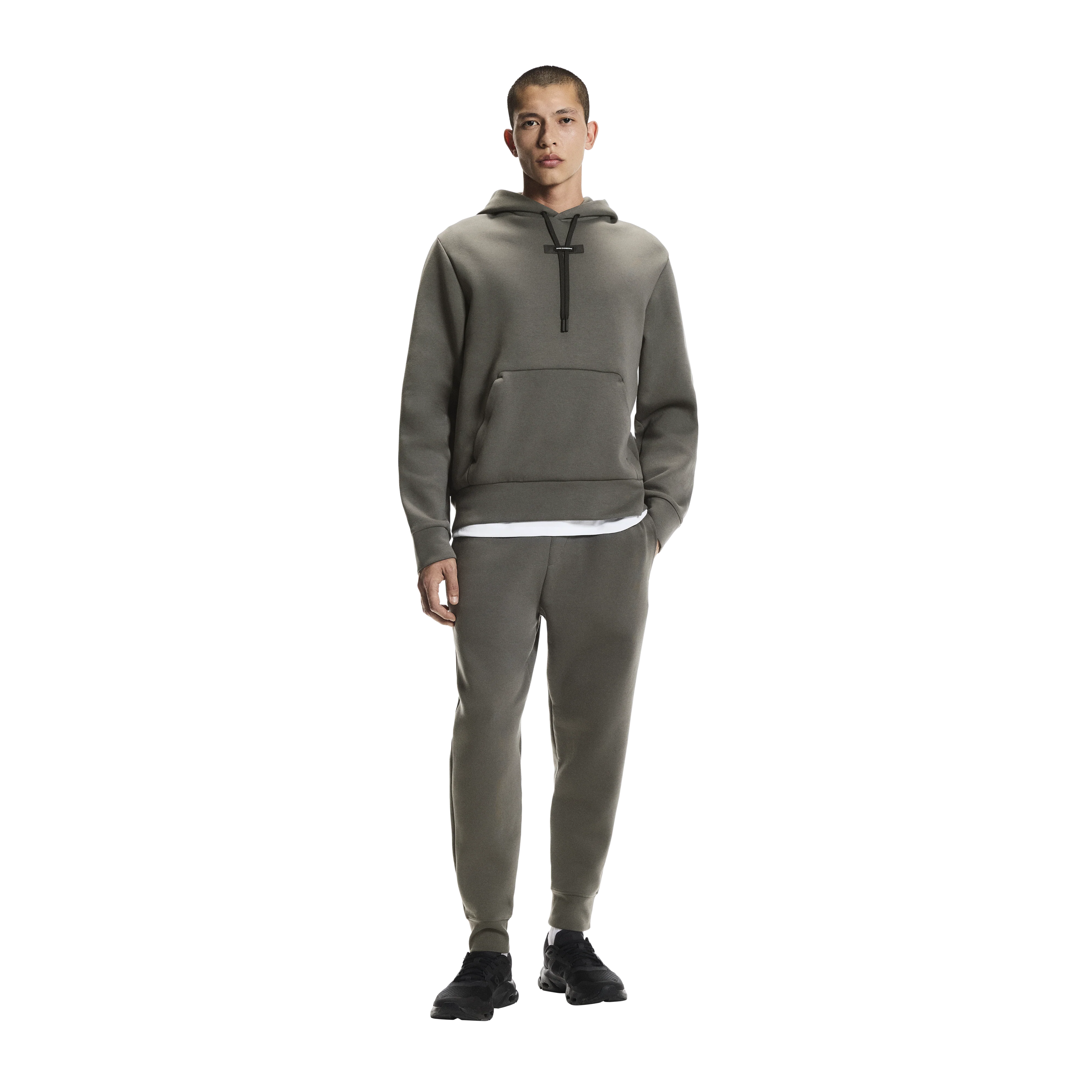 ON Running - Focus Tech Sweatpants in Shadow - Image 2
