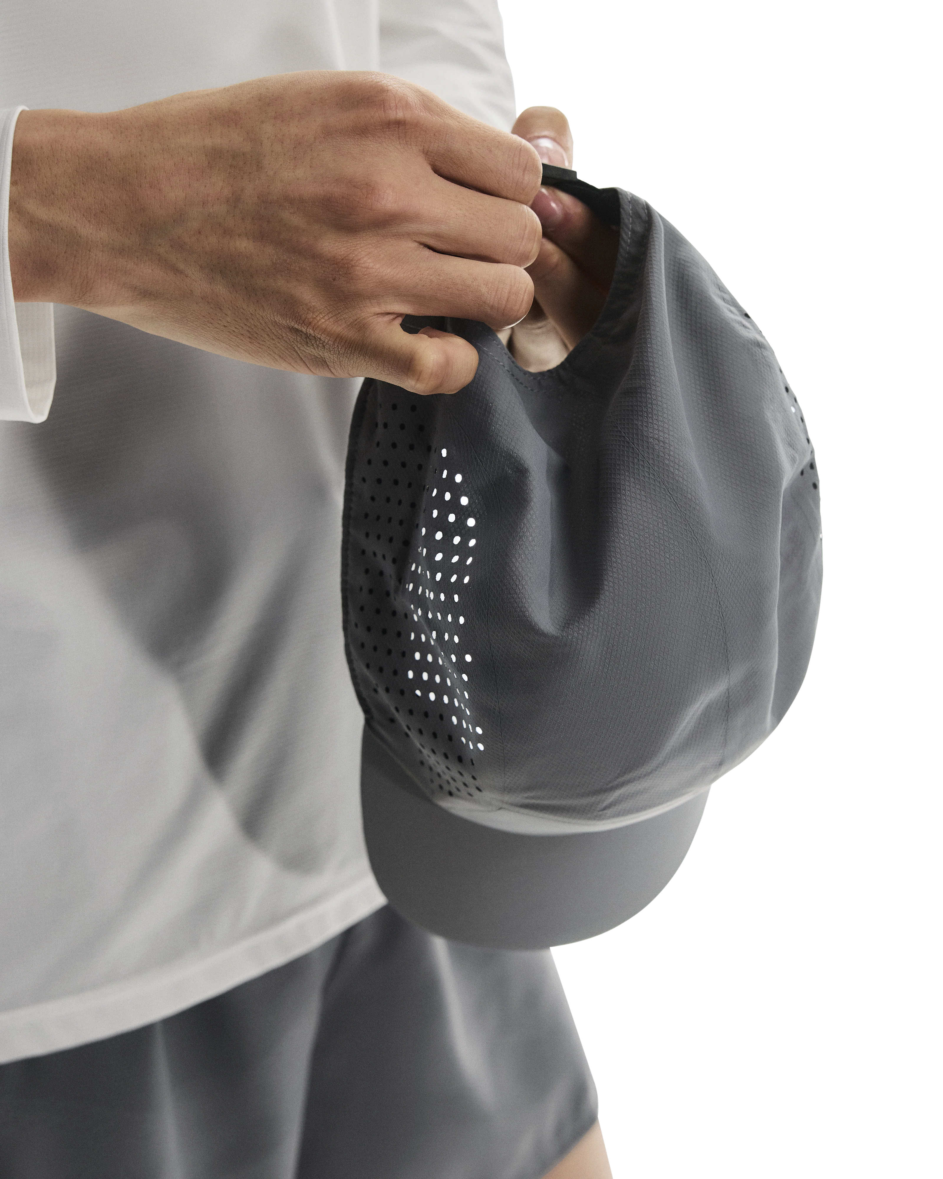 On Running - Lightweight Cap in Rock - Image 4
