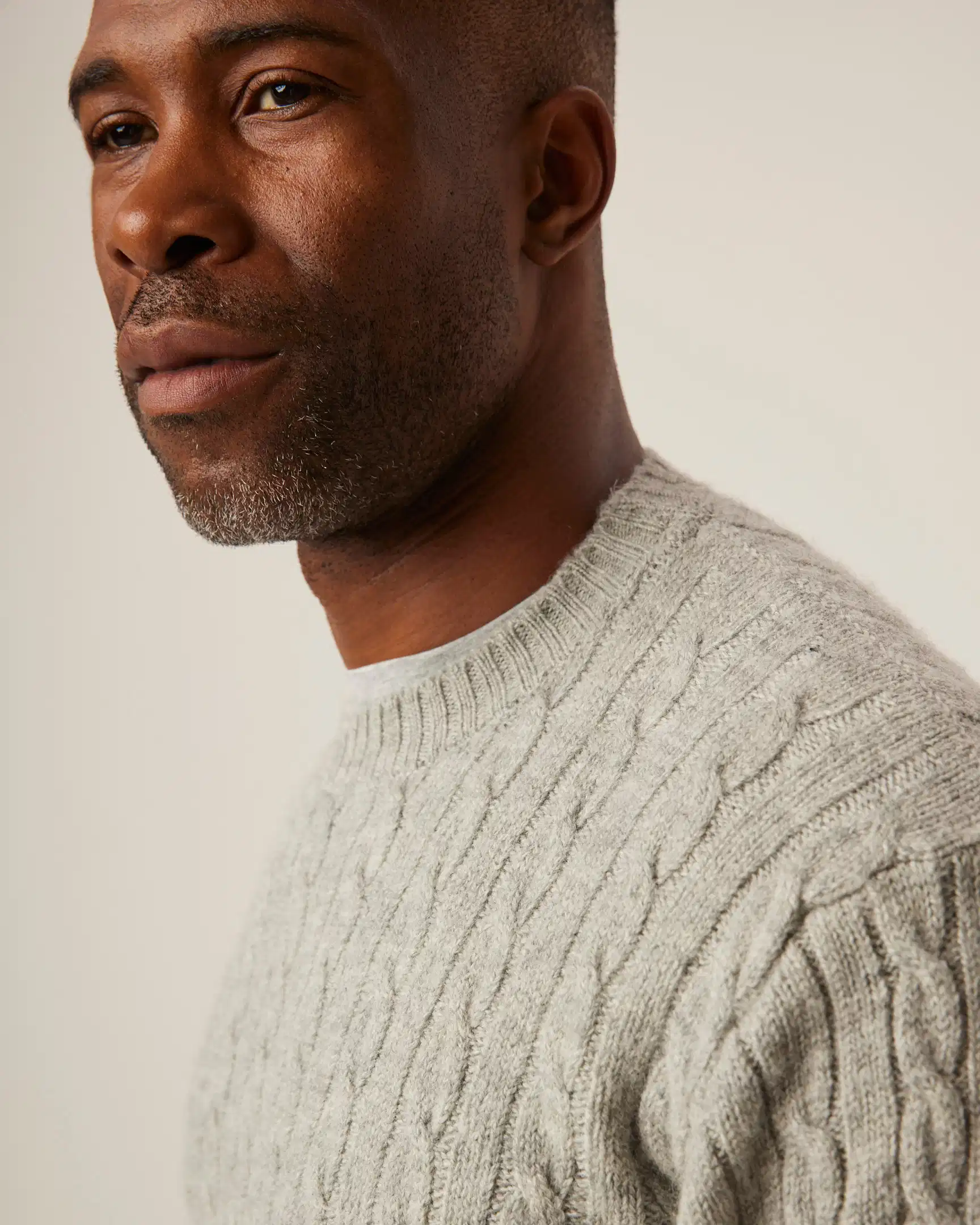 Peregrine- Makers Stitch Cable Crew in Light Grey - Image 6