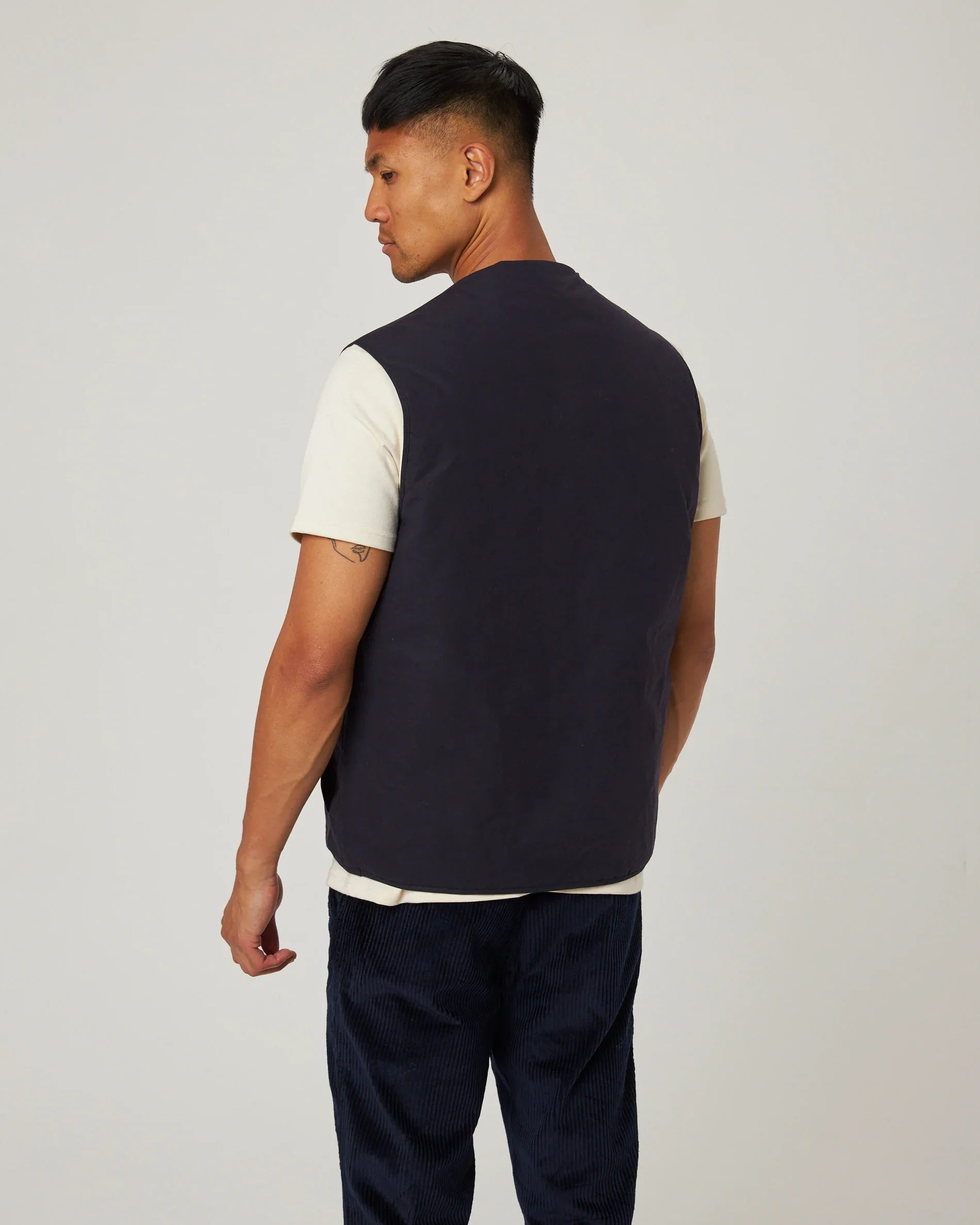 Peregrine - Rex Reverse Gilet in Navy - Image 5