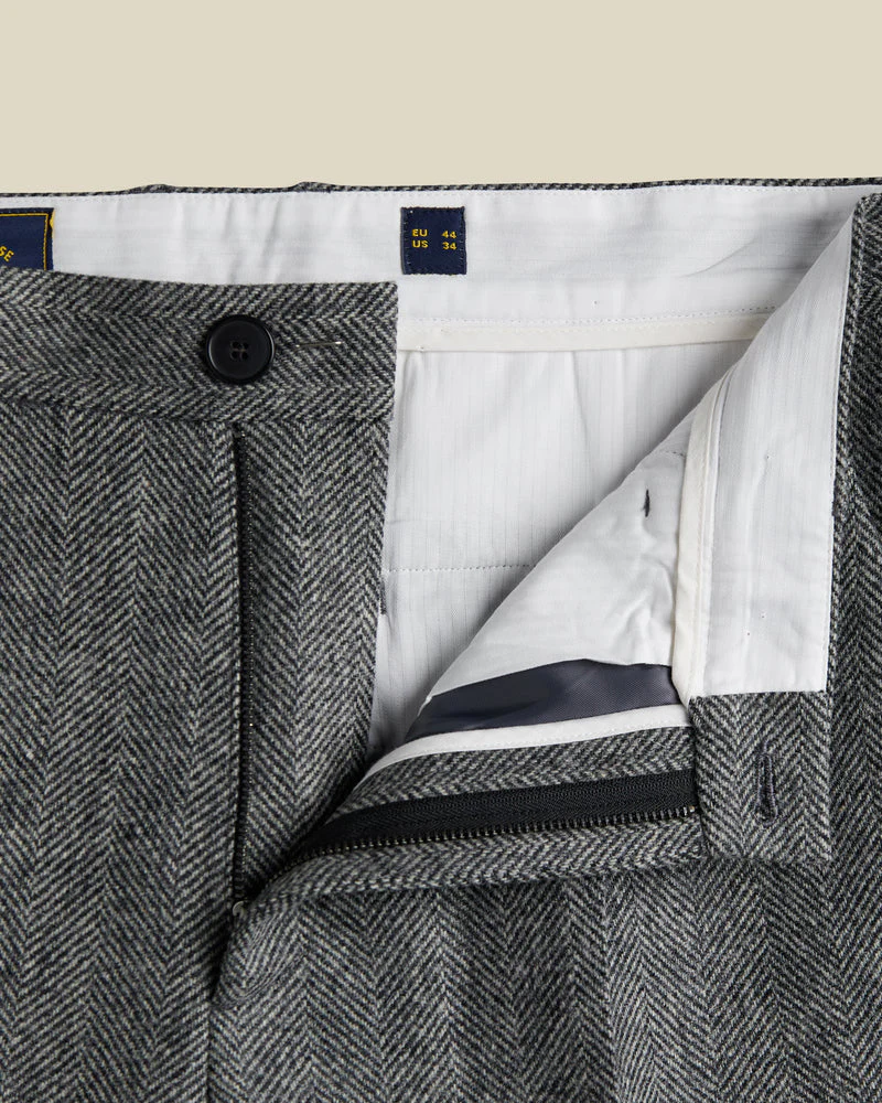 Portuguese Flannel - Wool Herringbone Single Pleat Trousers in Grey - Image 3