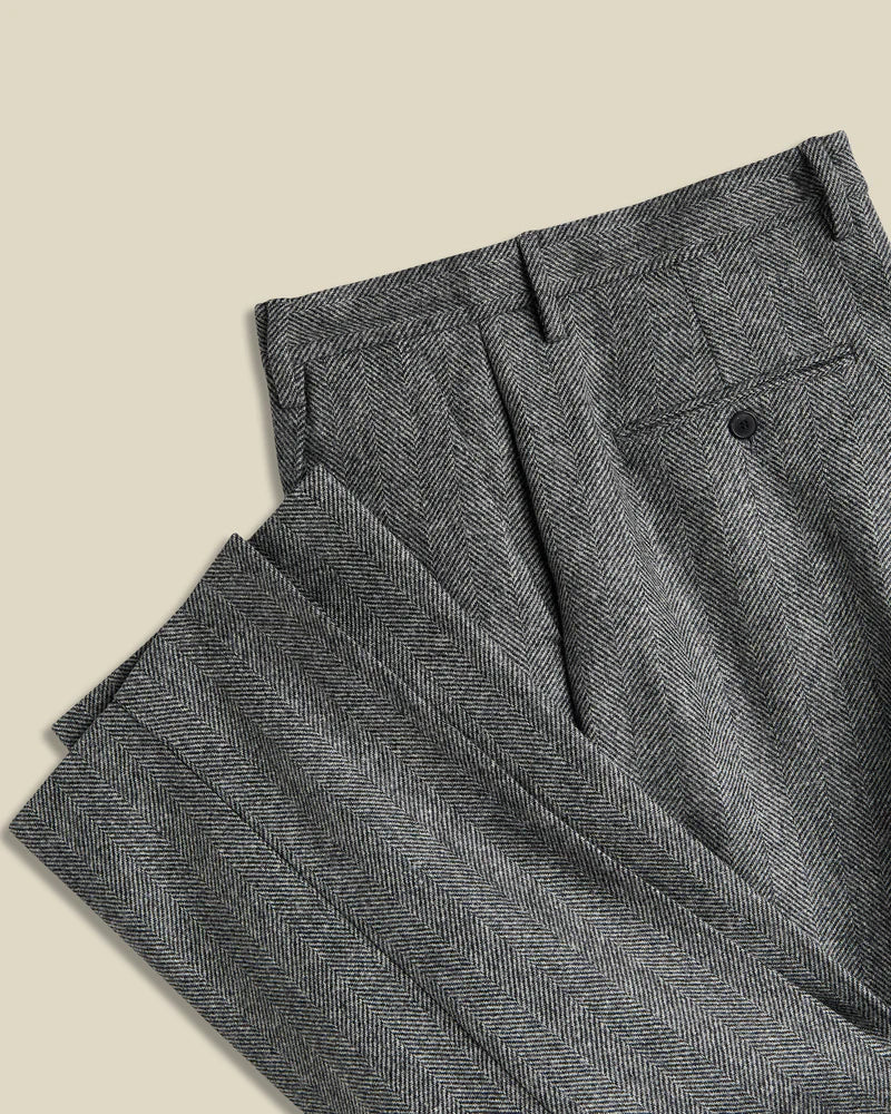 Portuguese Flannel - Wool Herringbone Single Pleat Trousers in Grey - Image 4