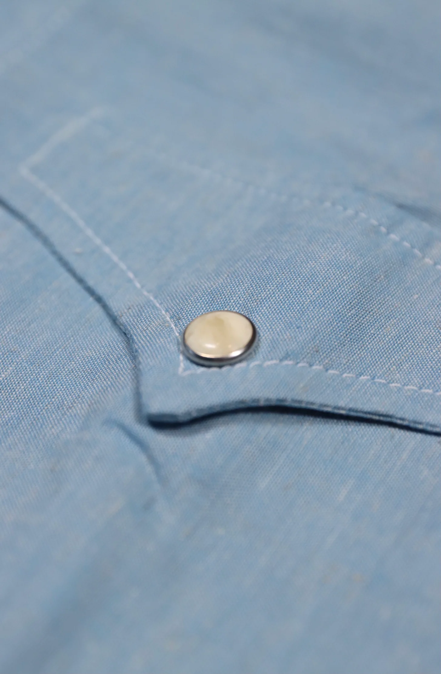 Richter- Vintage Chambray Open Collar - Image 3