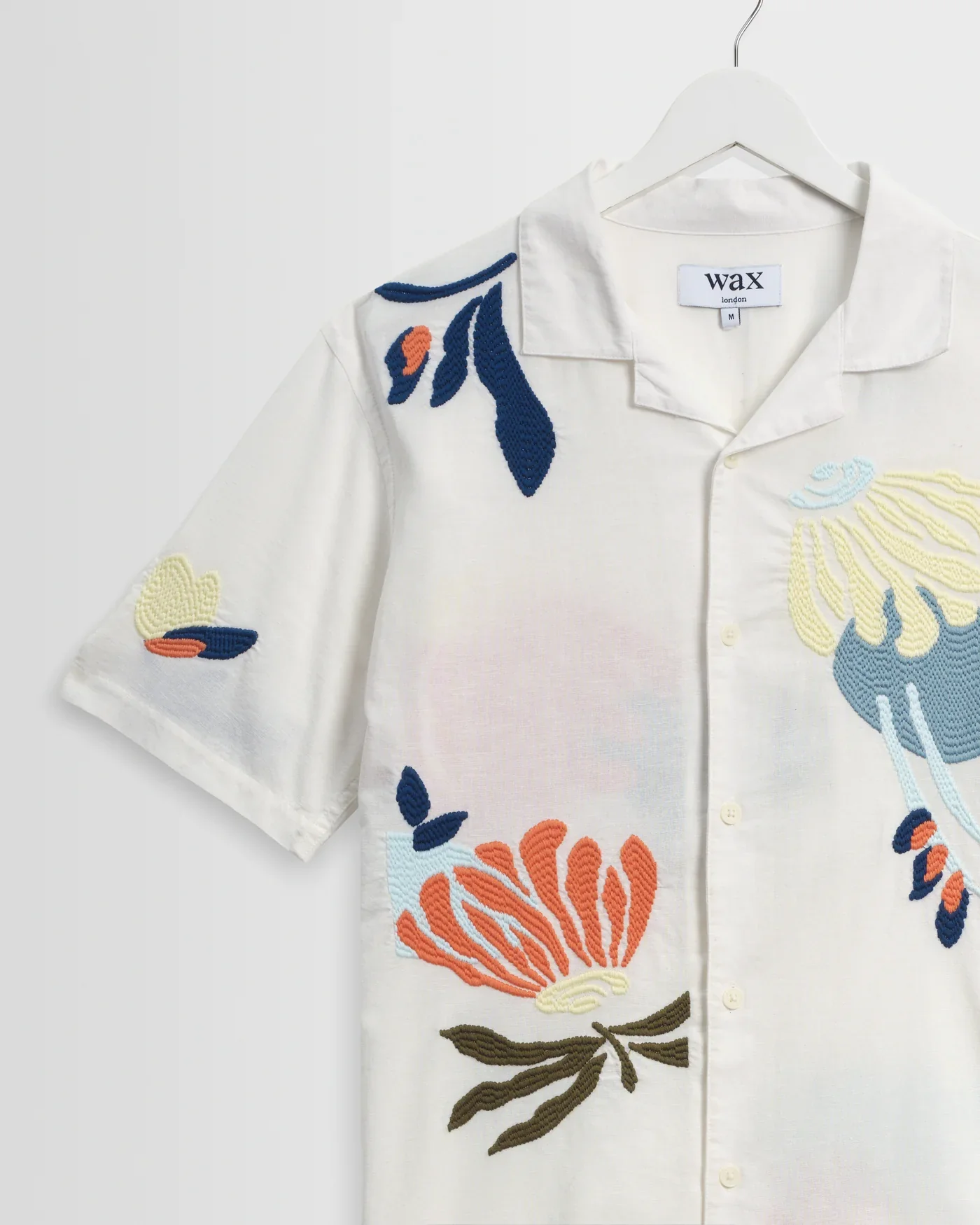Wax London - Didcot Flower Embroidered Short-Sleeve Shirt in Ecru - Image 2